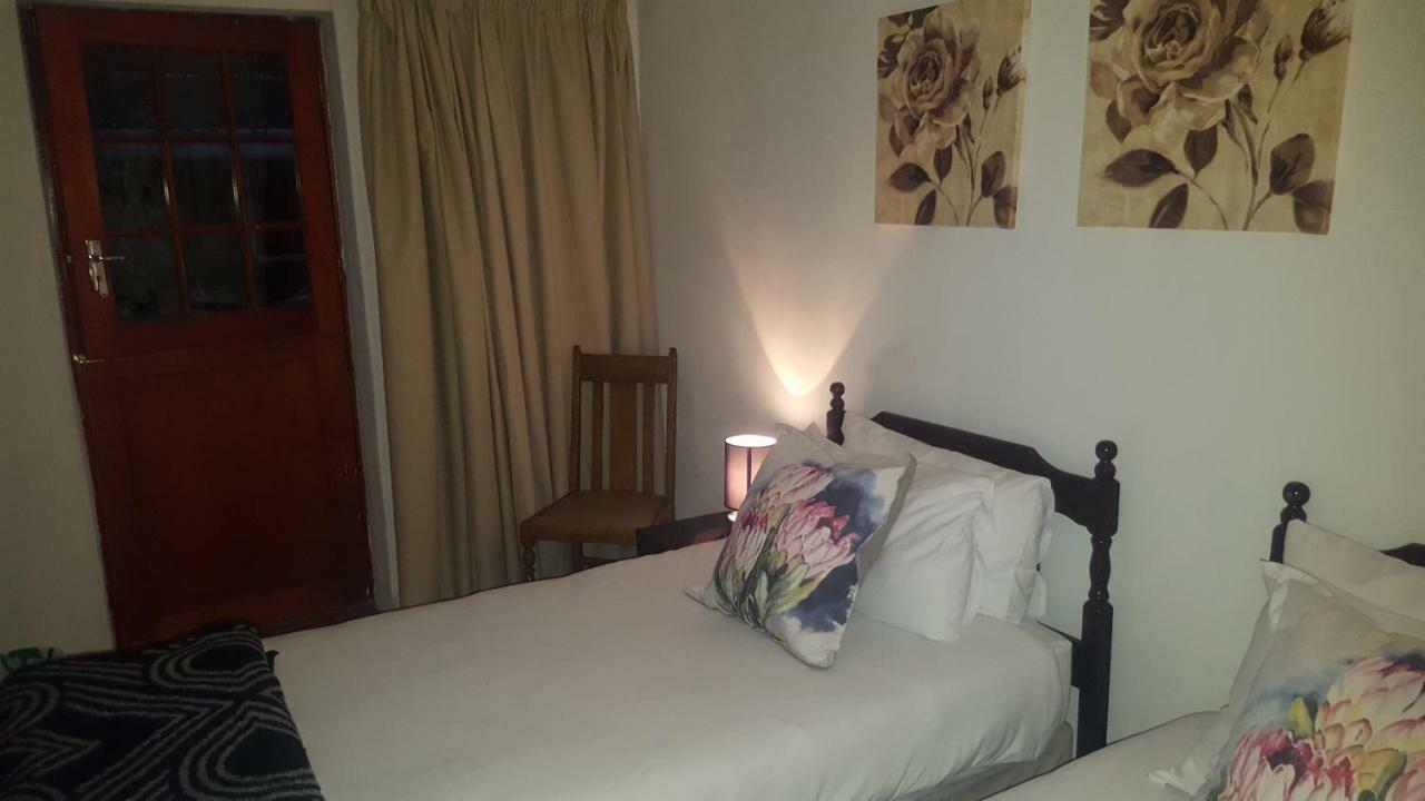 Flower'S Halt Graaff-Reinet Esterno foto